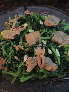 Hình của món Rau càng cua xào thịt bò.