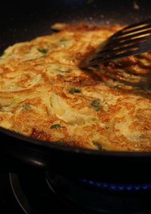 Hình của món Trứng chiên hành tây.