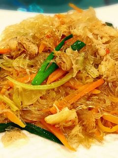 Hình của món Miến xào cua.
