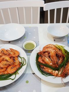 Hình của món Tôm sú hấp bia.