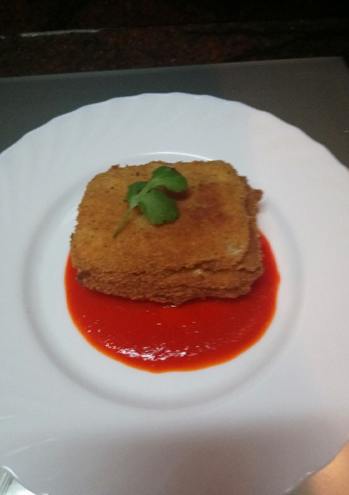 Una foto de Pencas con jamón york, queso y salsa de pimiento