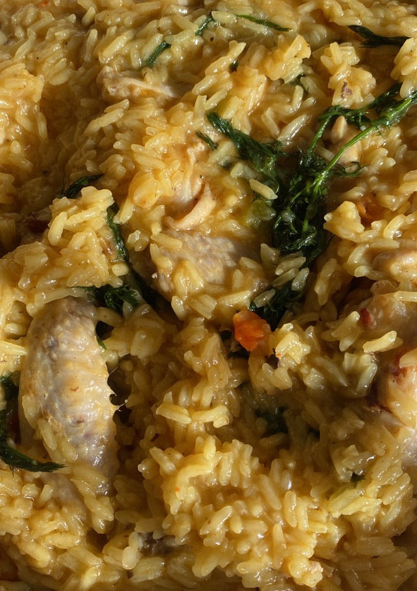 Una foto de Arroz con pollo y con hinojos