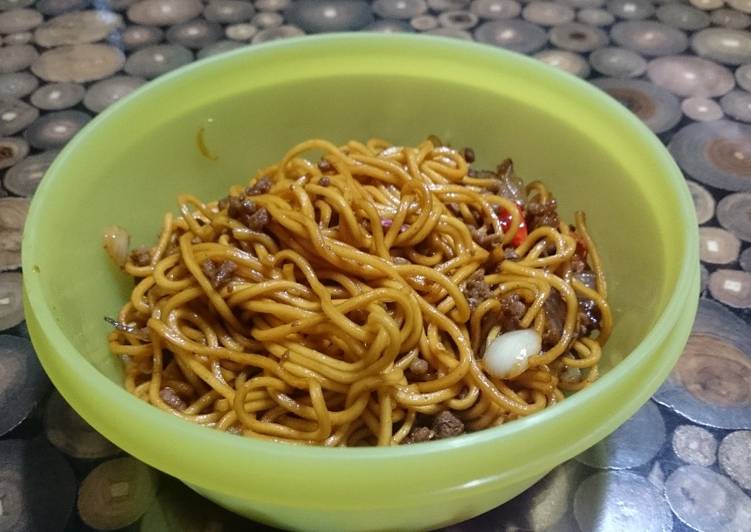 Cara Gampang Menyiapkan Mie Goreng Kecap Anti Gagal