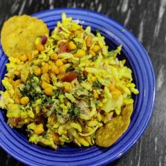 A picture of Mumbai style suki bhel.