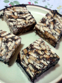 A picture of easy lazy cake.