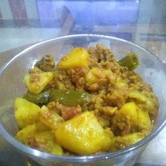 A picture of Aloo Keema.