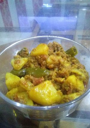 A picture of Aloo Keema.