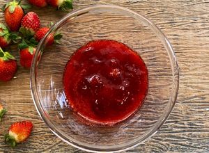 Foto resep Strawberry Jam Homemade (2 Bahan)