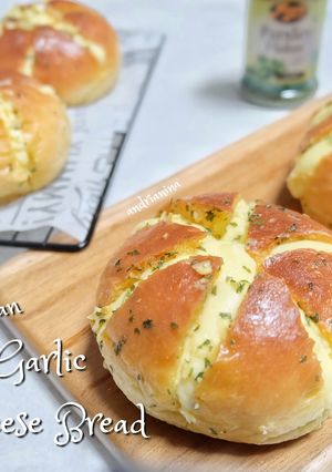 Foto resep Korean Garlic Cheese Bread