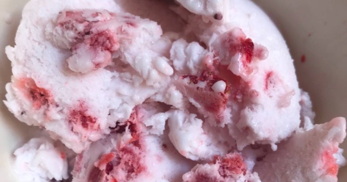 Resep Ice Cream Strawberry Simple Oleh Restu Latifah Cookpad