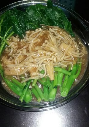 Foto resep Baby khailan saus jamur enoki