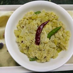 A picture of Creamy Bottle Gourd Curry or Dudh Lau.