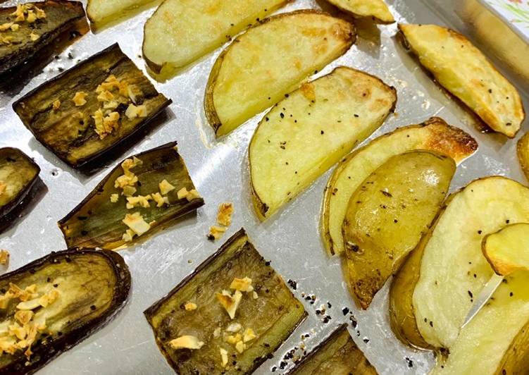 Proses Membuat Baked eggplants and potatoes Vegan yang Bisa Manjain Lidah