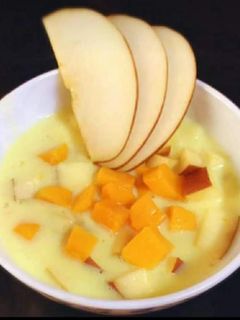મેંગો એપલ કસ્ટર્ડ (Mango custrad recipe in gujrati) રેસીપી મુખ્ય ફોટો