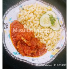 A picture of Macaroni and stew.