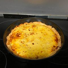 A picture of Flaky Quiche Crust.