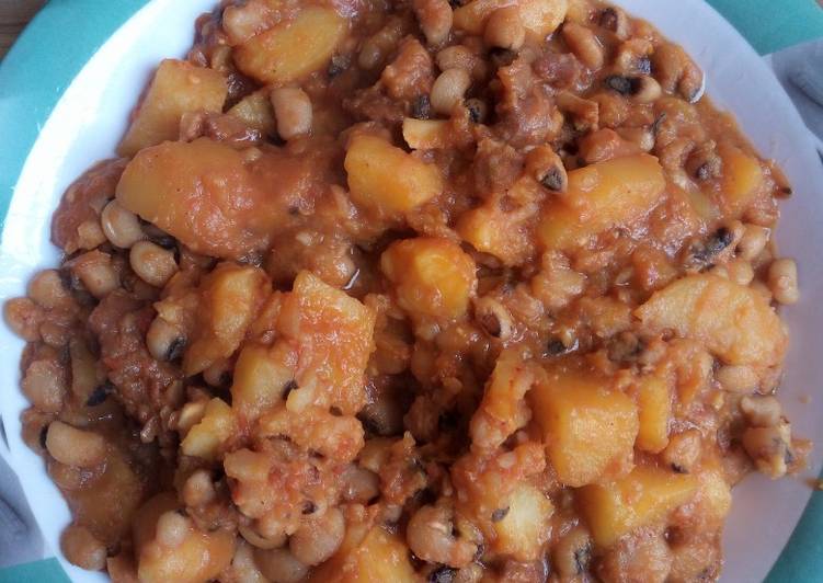 Recipe of Great Potatoe and beans porridge | Simple Recipe For Beginner