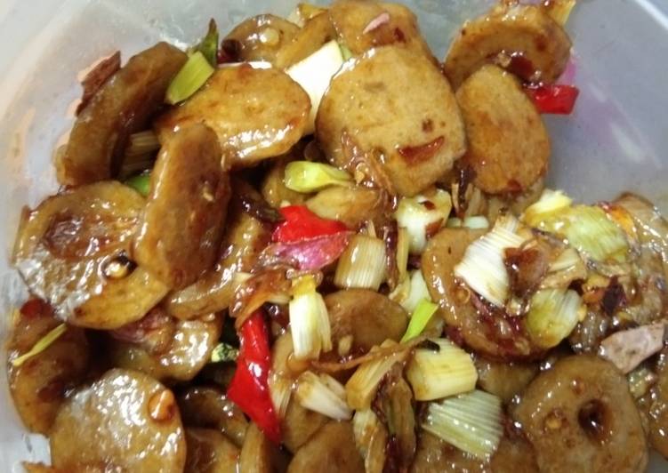 Tumis bakso saus pedas saori