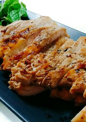 รูปของ หมูย่างล่ะมุ่นลิ้น