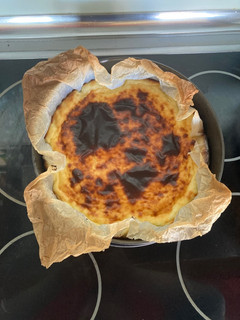 Una foto de Tarta de Queso al estilo La Viña