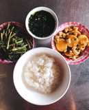 Cơm 1 người #6- Đậu Hủ Nấm Đùi gà xốt Tiêu Đen + Rau muống xào tỏi + Canh Rong Biển