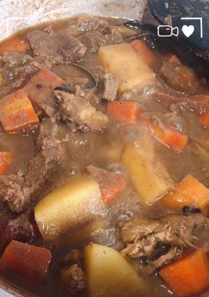 Foto resep Semur daging, kentang dan wortel