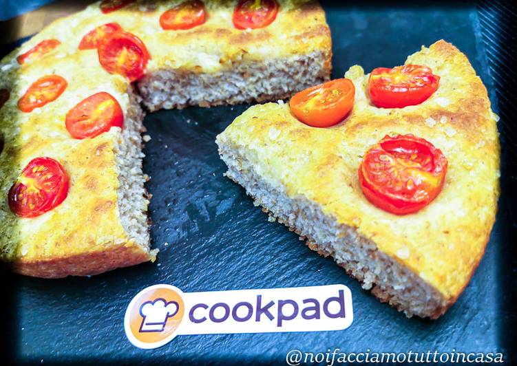 Focaccia Integrale Soffice con Pomodorini