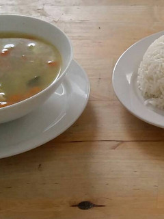 Una foto de Sopa de ajo con vegetales