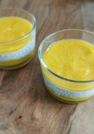 Une photo de Verrine chia, mangue et lait de coco