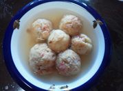 A picture of dashi broth