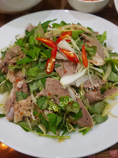 Hình của món Lưỡi heo trộn hành tây.