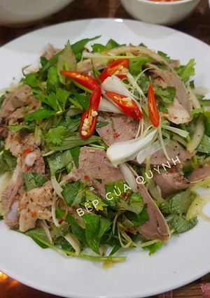 Hình của món Lưỡi heo trộn hành tây.