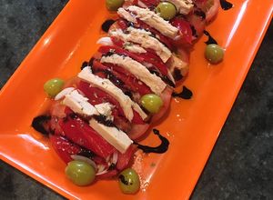 Una foto de Ensalada de ventresca y pimiento de piquillo
