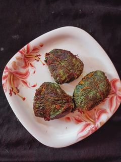 লাউ পাতায় চিংড়ি পাতুরি(Lau patay chingri paturi recipe in Bengali) রেসিপির প্রধান ছবি