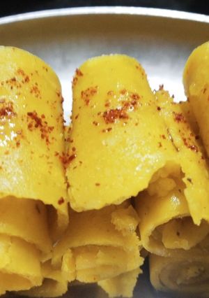 A picture of Mungdal Khandvi roll.