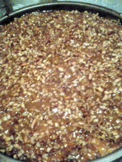 A picture of carmel pecan cheesecake :).