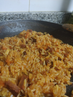 Una foto de 🥘 Arroz con tomate