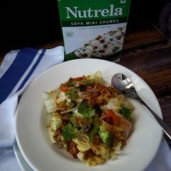 A picture of Crispy Soyabean Salad.