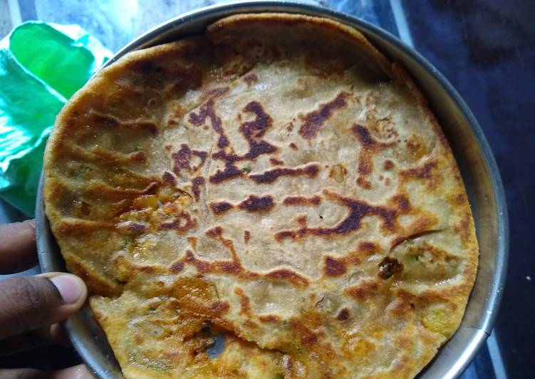 Simple Way to Prepare Homemade Aloo paratha