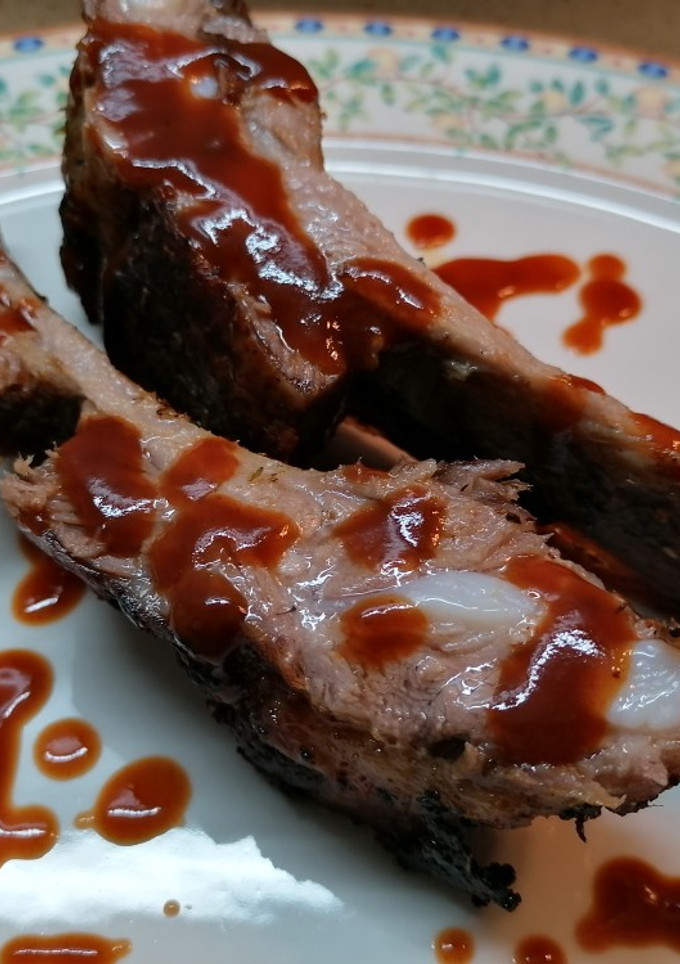Una foto de Costillas de cerdo especiadas en salsa barbacoa #origenes