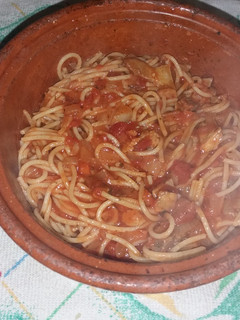 Una foto de Espaguetis con salsa a la napolitana con panceta