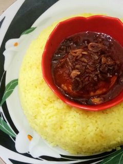 Foto resep Nasi kuning rice cooker masak habang