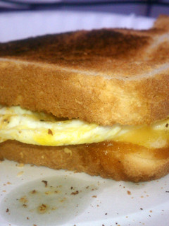 A picture of egg sandwich.