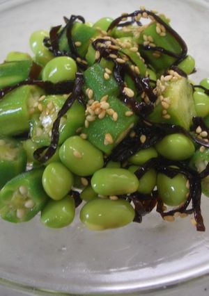 A picture of Edamame and Okra with Shio Kombu.