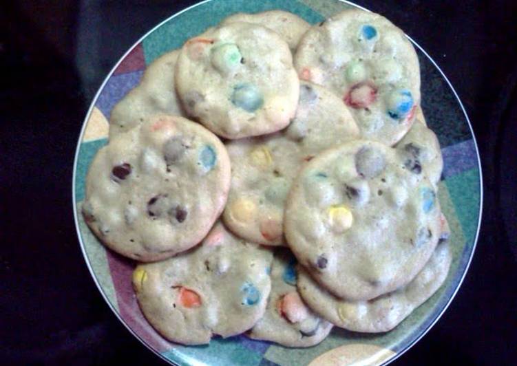 Recipe of Any-night-of-the-week chocolate chip m&amp;m cookies