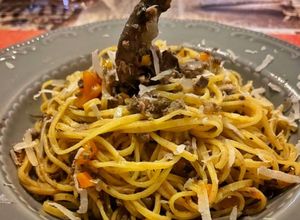 Foto di Tagliolini al ragù bianco di colombaccio