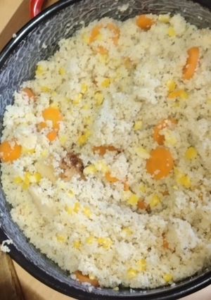 Kukoricás sárga répás kuszkusz virslis tésztával recept fotója