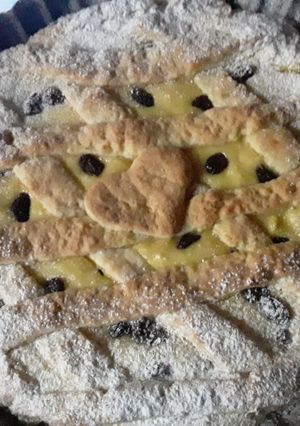 Una foto de Tarta de Ricota y Pasas Estillo Frolla😁😋