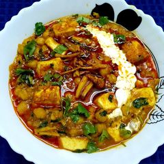 A picture of Chole Paneer Methi Malai.