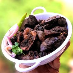 A picture of Liver gizzard sukka.